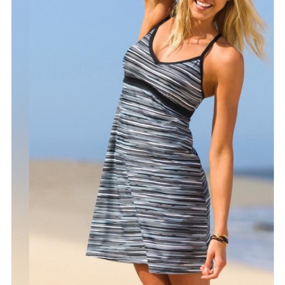 Athleta Women’s Black/Gray Shoreback Striped Dress Size M Swim Beach Travel